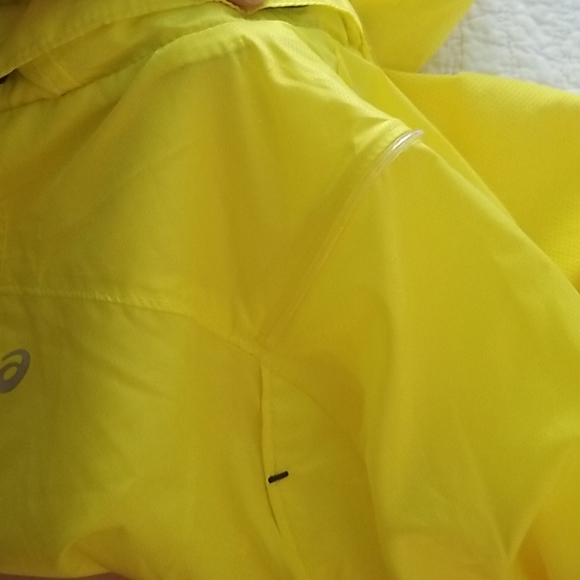 Running Jacket - Picture 5 of 8